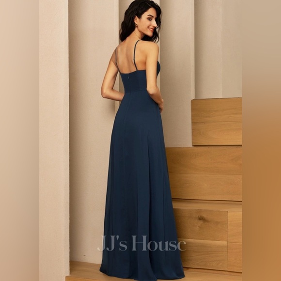 HUNTER GREEN FORMAL DRESS - Picture 2 of 6